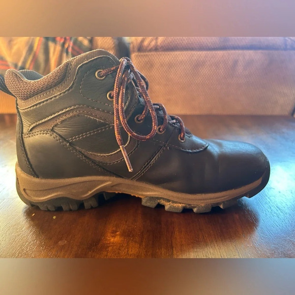 Timberland Boys Mt. Maddsen Waterproof Hiking Boots Size 5 - Picture 3 of 9